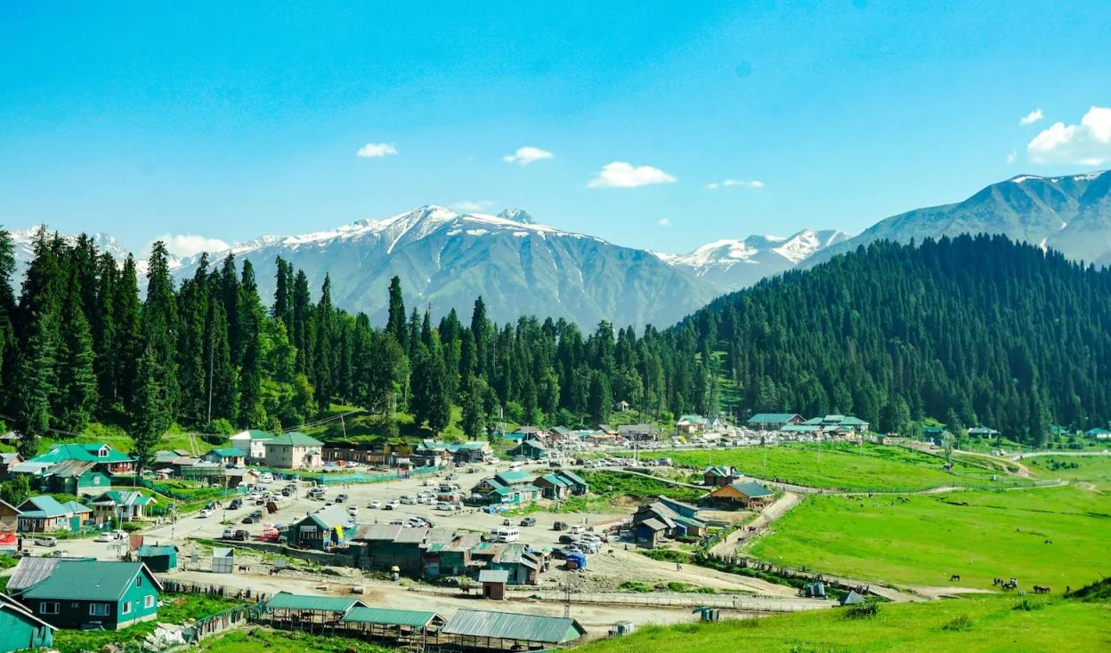 Best Time to Visit Jammu & Kashmir 2026 Guide