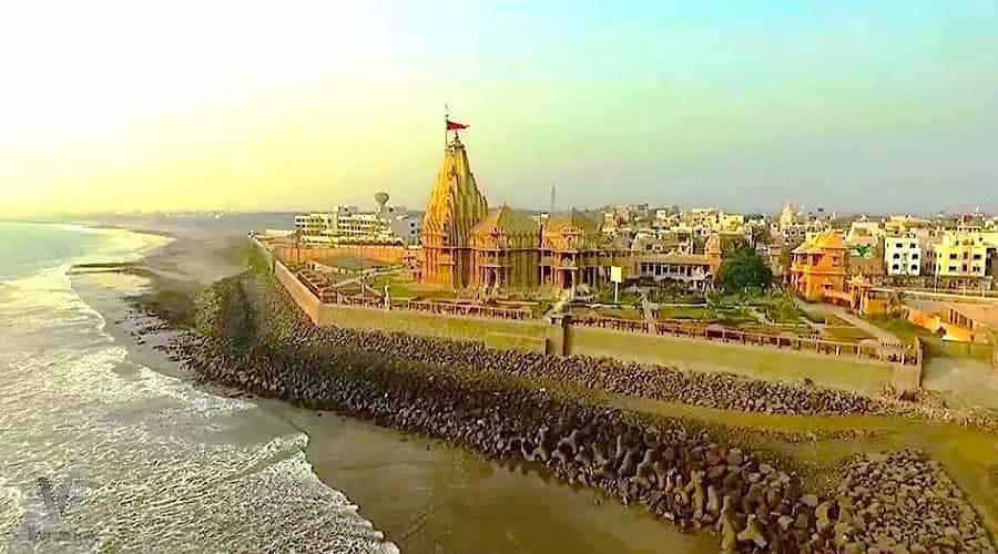 Somnath_temple_view_from_beach_9750