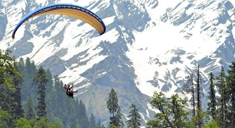 Paragliding-in-Solang-Valley