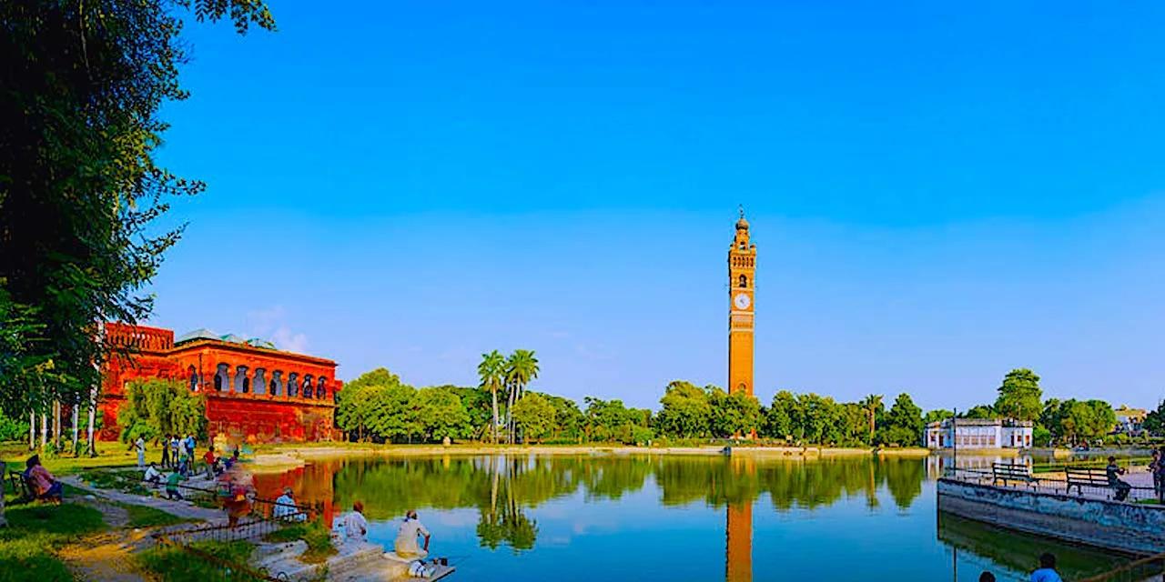 husainabad_clock_tower_ucknow_2141
