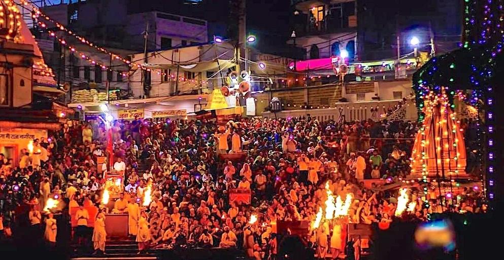Ganga-Aarti-in-Haridwar_3755